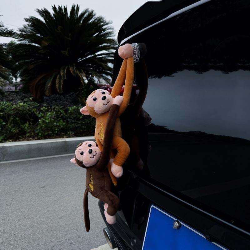 🐒 Kreativ bilhängare med långarmad apa – rolig och iögonfallande