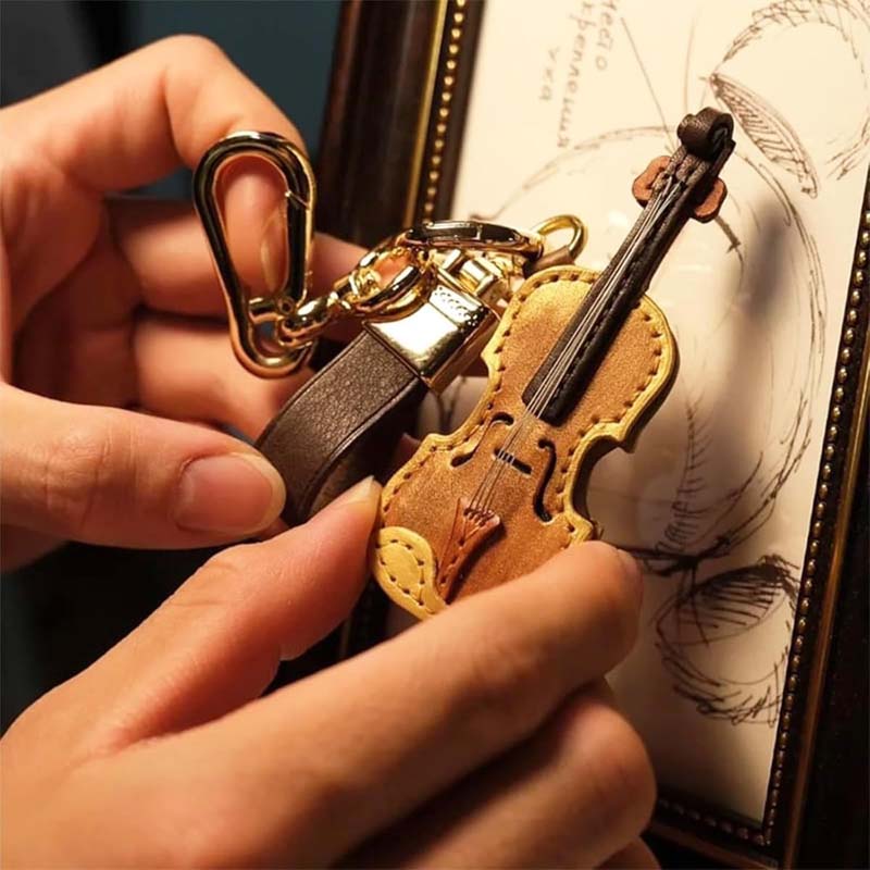 🎻 Fiolhänge Nyckelring – en liten melodi i fickan