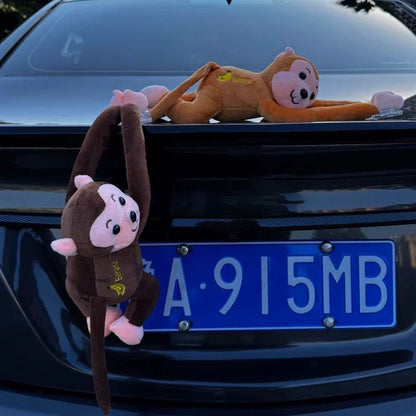 🐒 Kreativ bilhängare med långarmad apa – rolig och iögonfallande